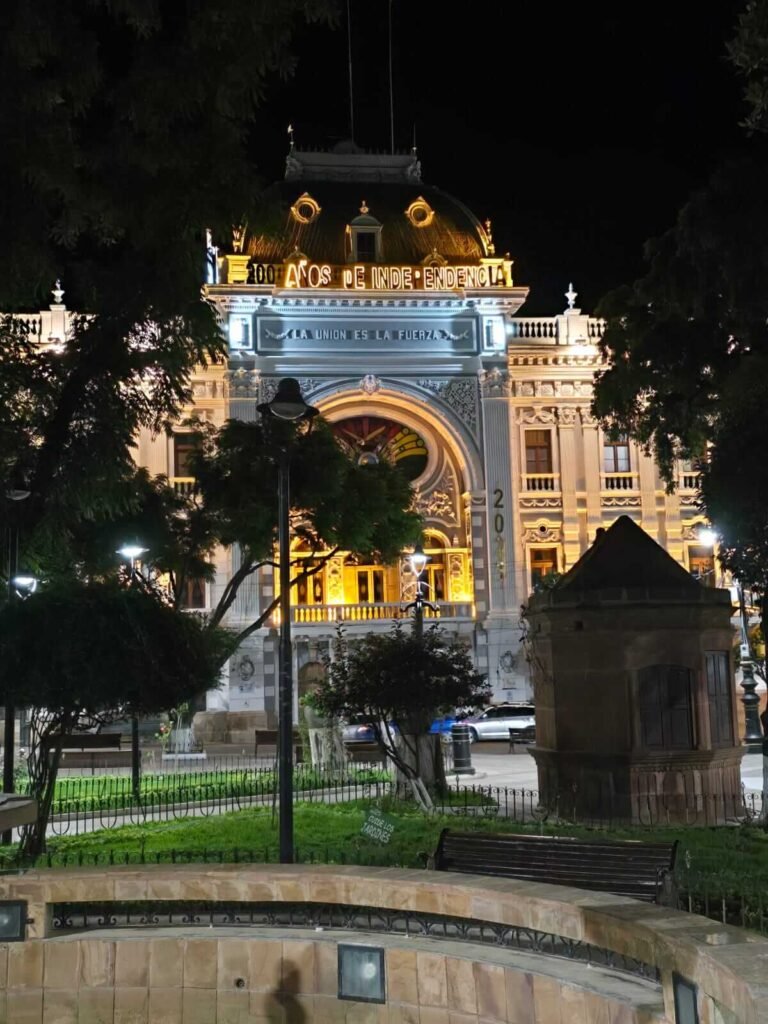 Casa de la Libertad - Plaza 25 de Mayo