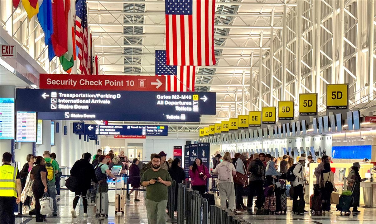 Demanda menor no verão do Hemisfério Norte força companhias aéreas a reduzir voos em agosto - Imagem do artigo original