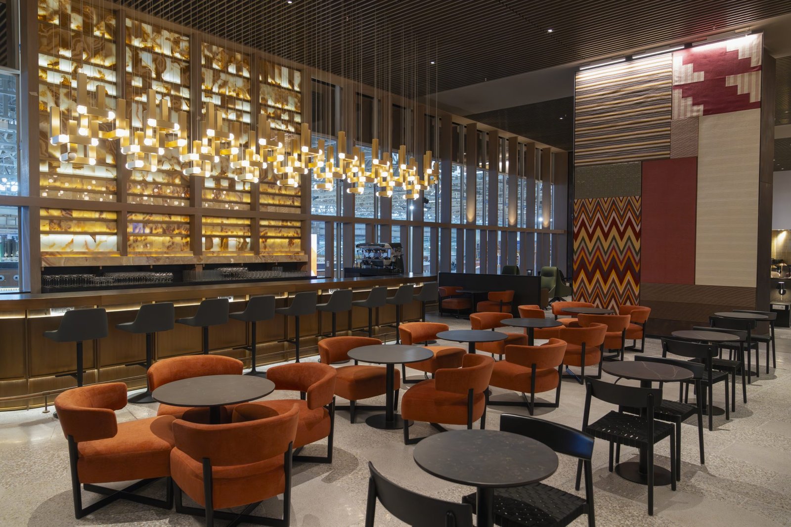 Latam inaugura lounge de US$ 10 milhões no Aeroporto Jorge Chávez, em Lima - Imagem do artigo