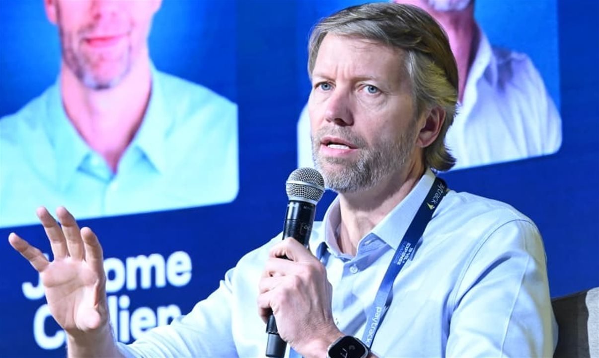 CEO da Latam detalha cálculo de overbooking e defende cobrança individualizada de serviços - Imagem do artigo original