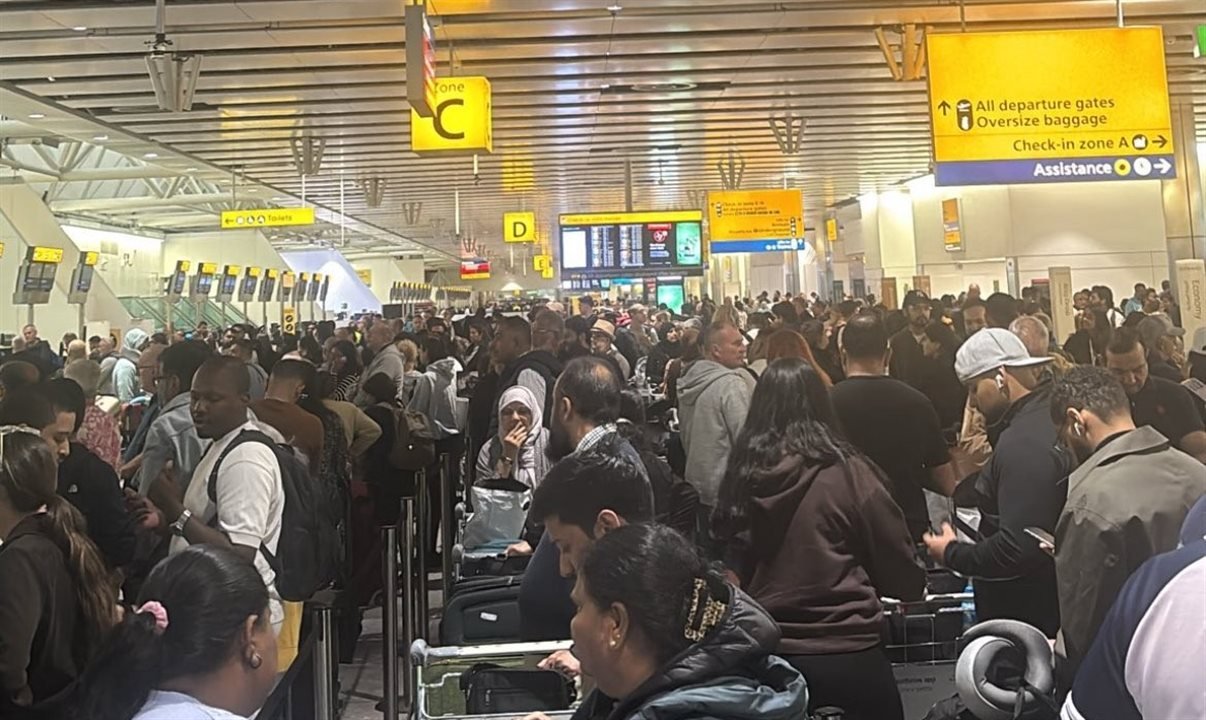 Ciberataque em sistema de check-in provoca atrasos em aeroportos de Bruxelas, Berlim e Londres - Imagem do artigo original