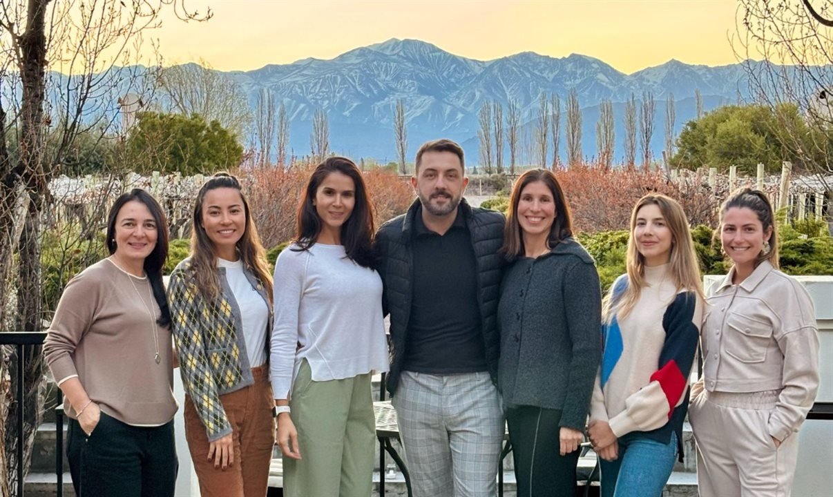 Consultores da Primetour iniciam famtour em Mendoza com hospedagem no Awasi Lodge - Imagem do artigo original