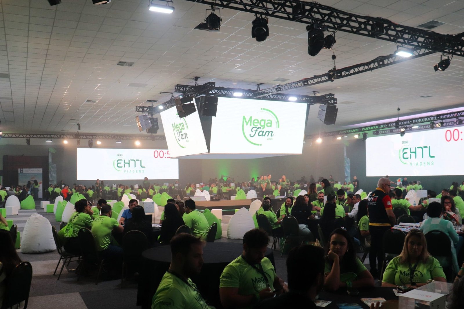 EHTL adota ciclo bienal para o Mega Fam e programa próxima edição para 2027 - Imagem do artigo