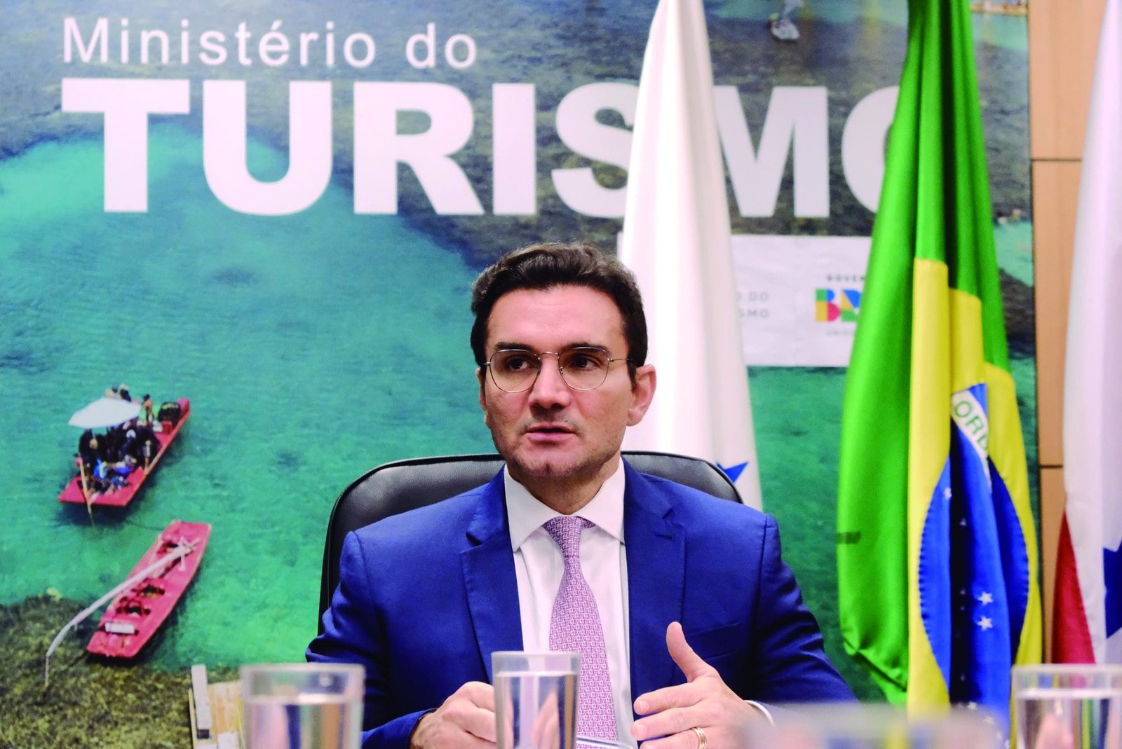 Celso Sabino anuncia saída do Ministério do Turismo após pressão do partido - Imagem do artigo